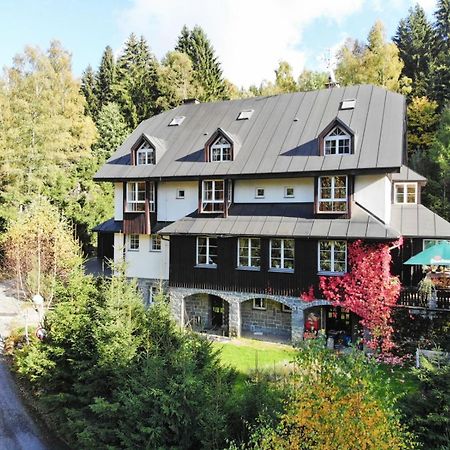 Hotel Konsel Říčky Buitenkant foto