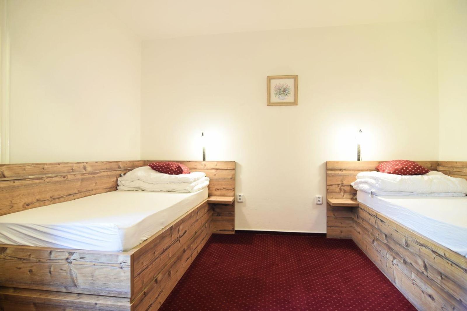 Hotel Konsel Říčky Buitenkant foto