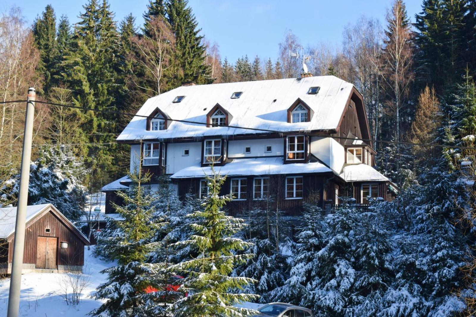 Hotel Konsel Říčky Buitenkant foto