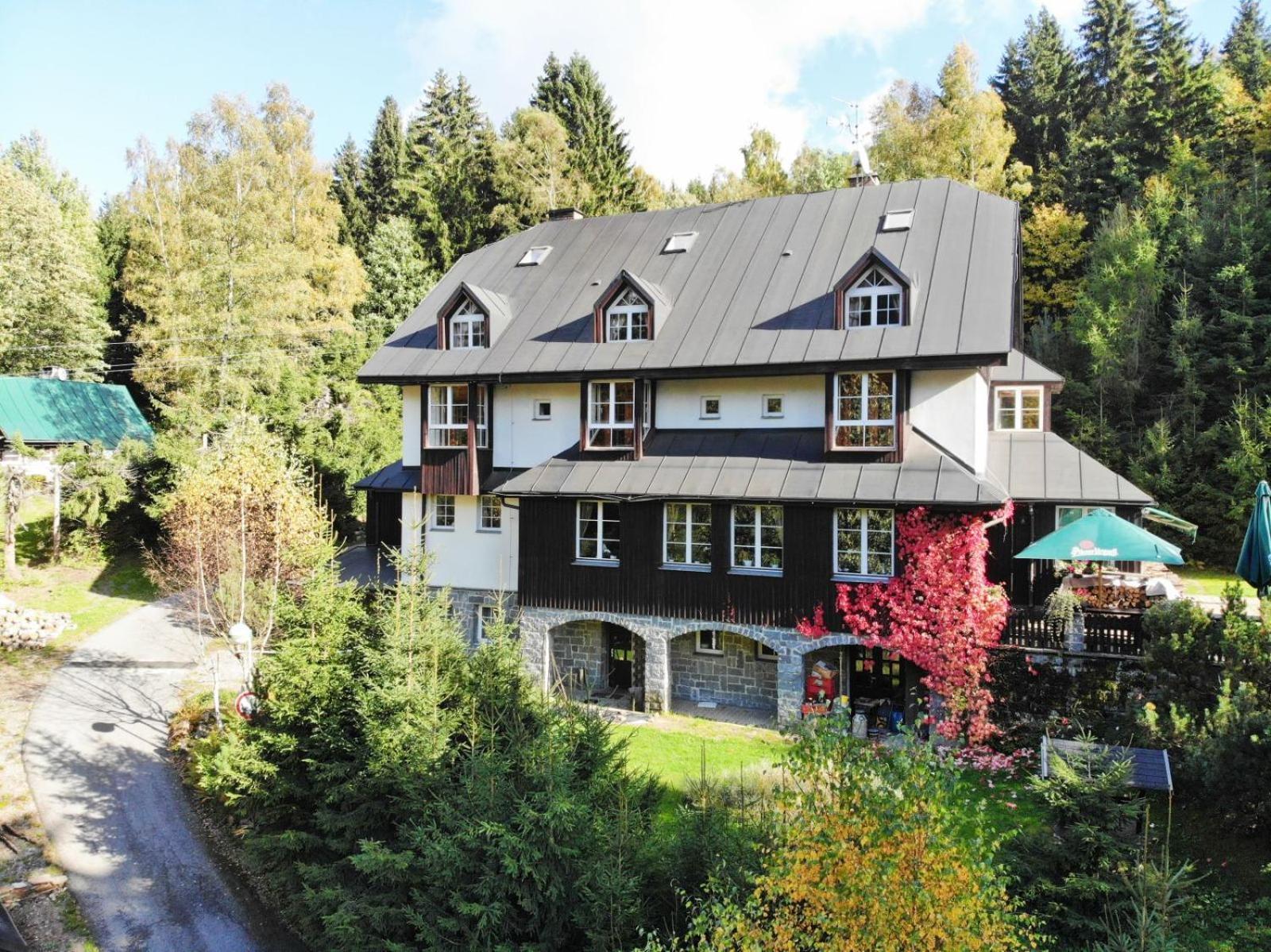 Hotel Konsel Říčky Buitenkant foto
