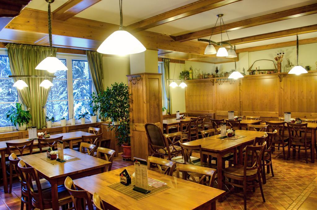 Hotel Konsel Říčky Buitenkant foto