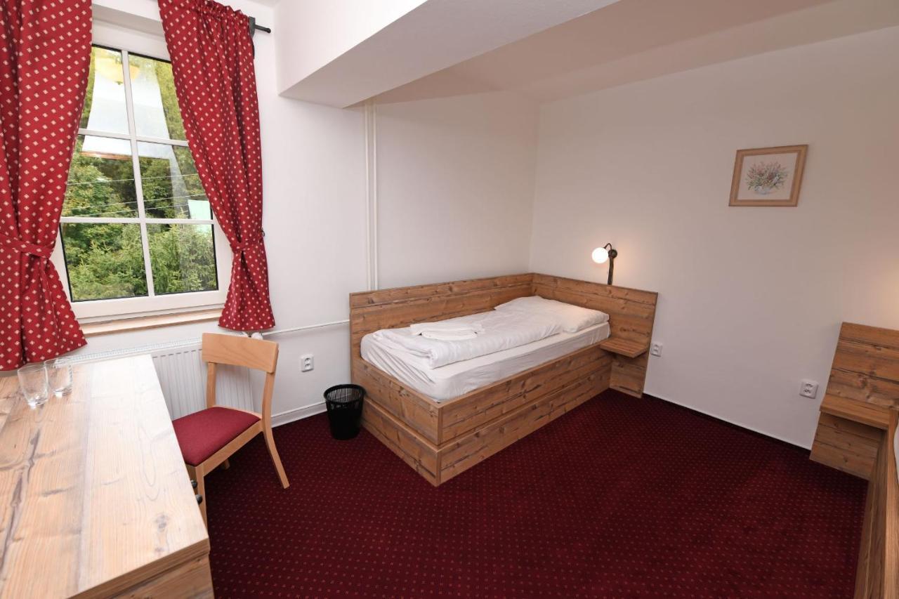 Hotel Konsel Říčky Buitenkant foto