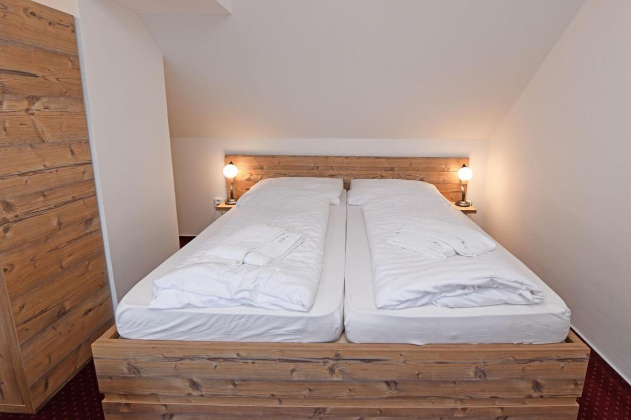 Hotel Konsel Říčky Buitenkant foto