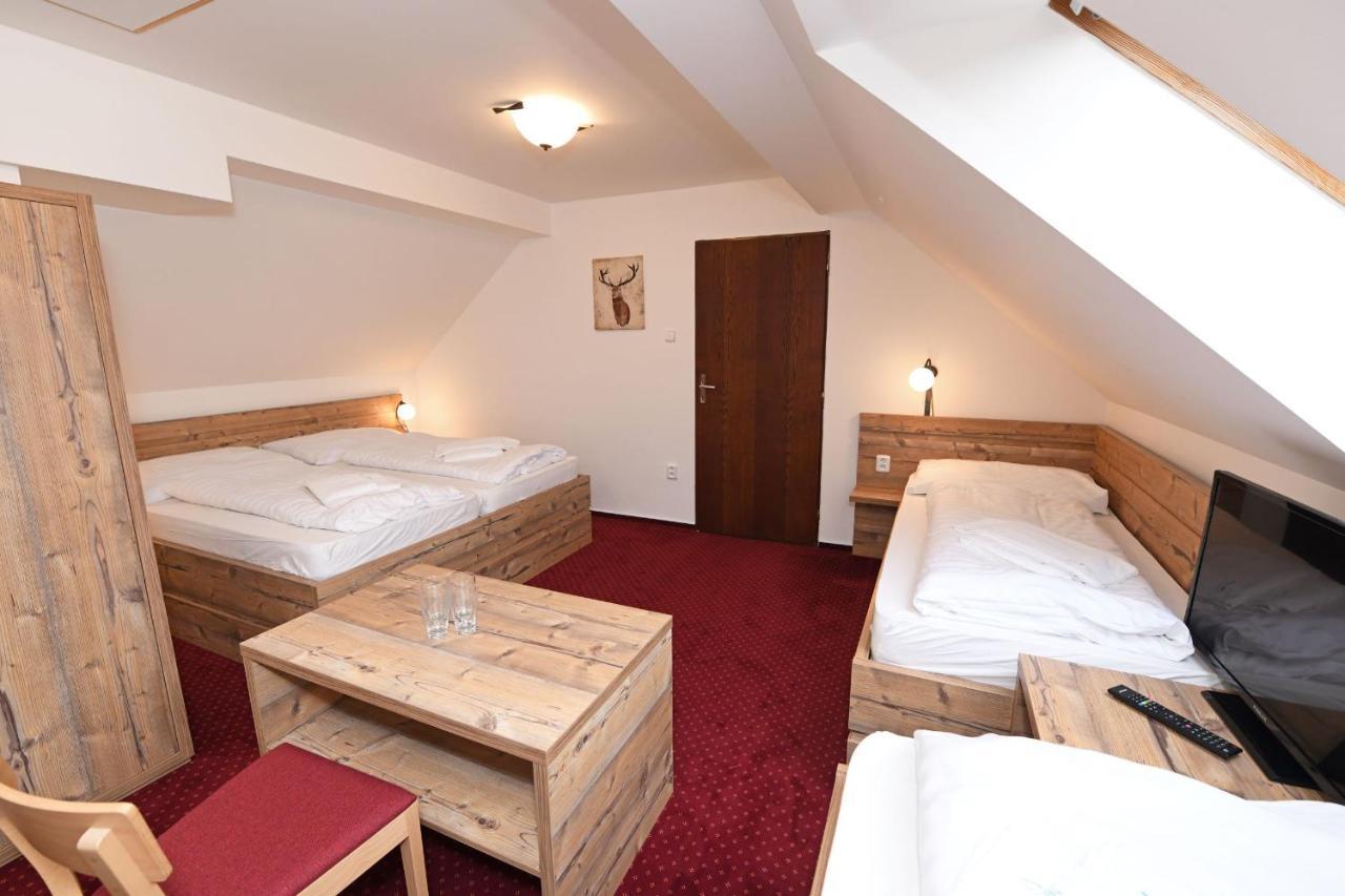 Hotel Konsel Říčky Buitenkant foto